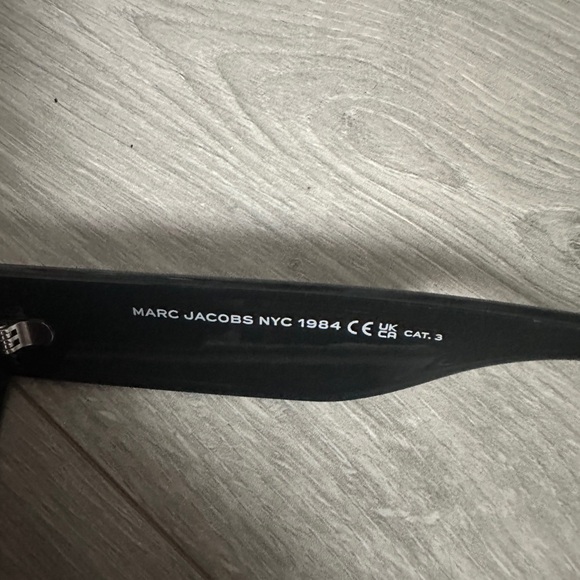 Marc Jacobs Black Classic Sunglasses - Picture 10 of 11